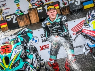 Hlavní obrázek k článku: Superbike vyhráli Zanetti a Hobelsberger, König bez bodů