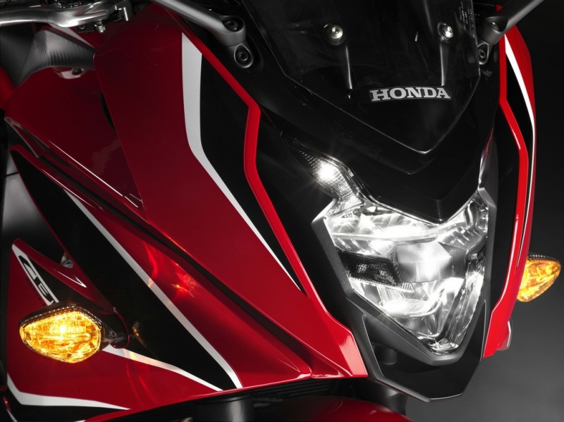 Honda CBR 650 F 2017: hutný zvuk a vyšší výkon - 6 - 1 2017 Honda CBR 650 F5