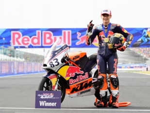 Carpe v roce 2025 s Red Bull KTM Ajo v Moto3 po boku Ruedy