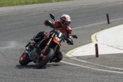 1 Ducati Hypermotard 698 MONO test (3)