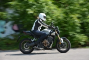 1 Honda CB650R E-Clutch test (32)