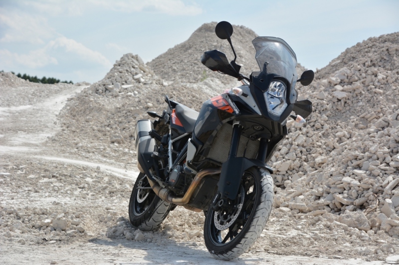 Test KTM 1050 Adventure 2015: rakouská šlechtična - 13 - 2 KTM 1050 Adventure 2015 test24