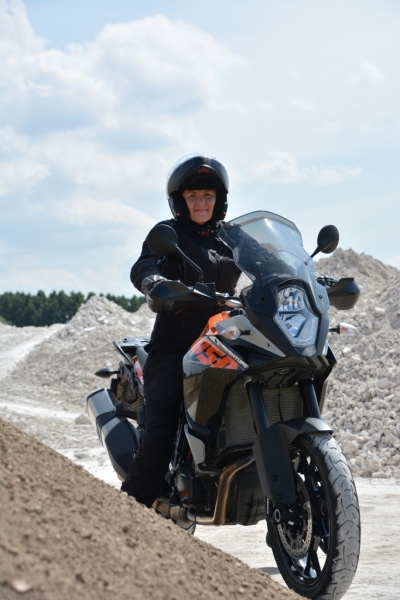 Test KTM 1050 Adventure 2015: rakouská šlechtična - 9 - 3 KTM 1050 Adventure 2015 test28