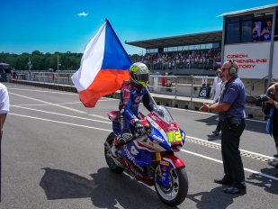 Hlavní obrázek k článku: Filip Salač: od Jerezu až k historickému vítězství v Silverstone