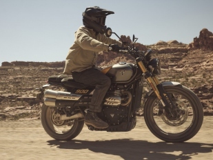 Triumph Scrambler 900 2026: s podvozkem Showa