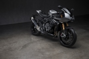 1 Triumph Speed Triple 1200 RR Breitling (17)