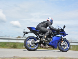Test Yamaha R9: poslední samuraj