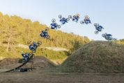 1 Yamaha Tenere 700 backflip (1)