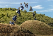 1 Yamaha Tenere 700 backflip (6)