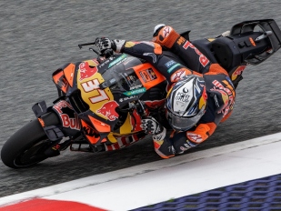 Hlavní obrázek k článku: Premiérové vítězství pro Acostu na KTM