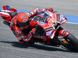 Hlavní obrázek k článku: Marc Márquez trénuje s obvazem