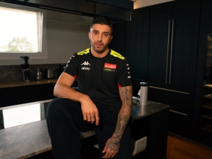 Hlavní obrázek k článku: Andrea Iannone místo Fabia Di Giannantonia v Sepangu