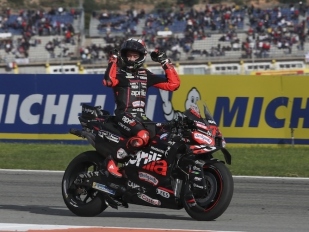 Hlavní obrázek k článku: Další vítězství motocyklu Aprilia