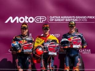 Hlavní obrázek k článku: Vítězem Moto3 se stal Almansa