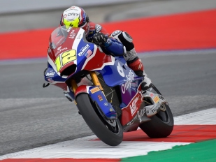 Hlavní obrázek k článku: Na čele Moto2 je Filip Salač