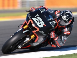 Testům MotoGP ve Valencii kraloval opět Maverick Vinales